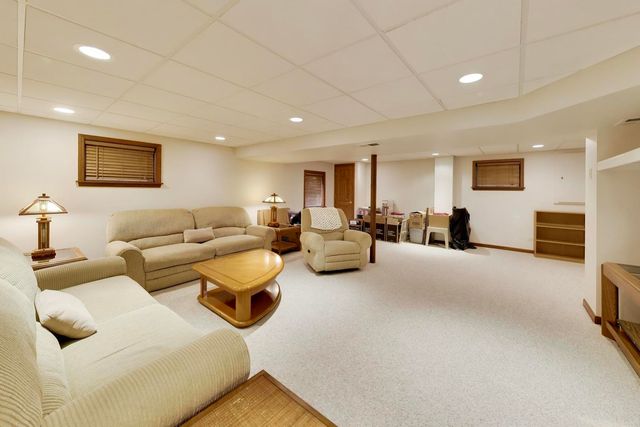 524 Edinburgh Lane, West Dundee, IL 60118