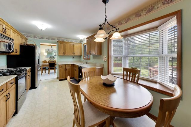 524 Edinburgh Lane, West Dundee, IL 60118
