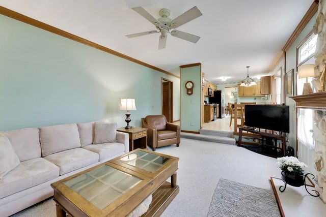 524 Edinburgh Lane, West Dundee, IL 60118