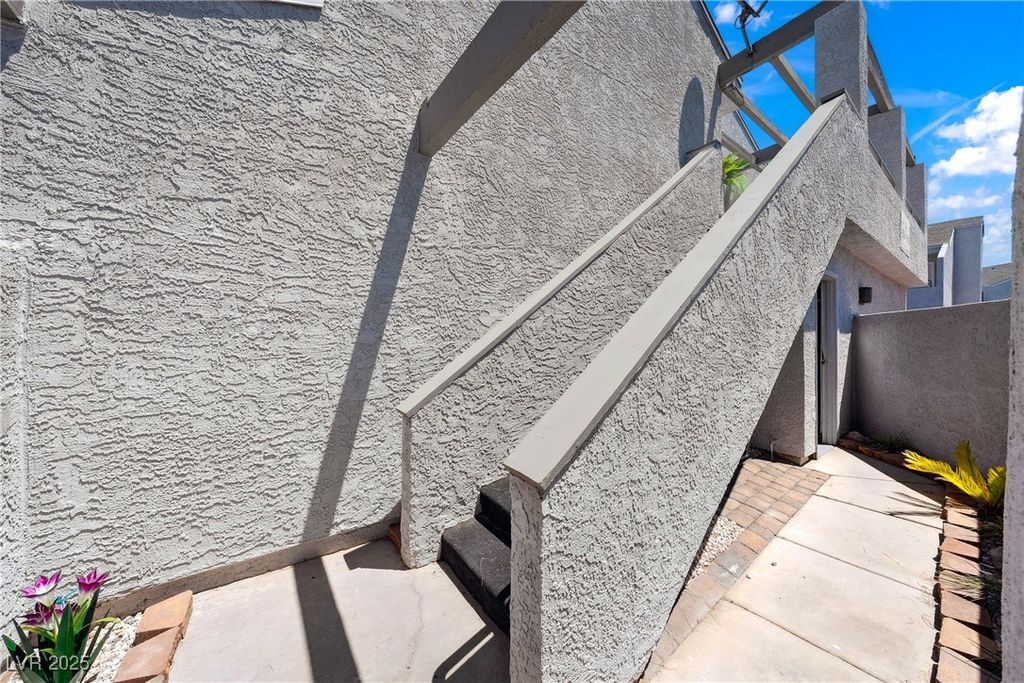 Image 8 of property listing at 5564 Orchard Lane 0, Las Vegas, NV 89110