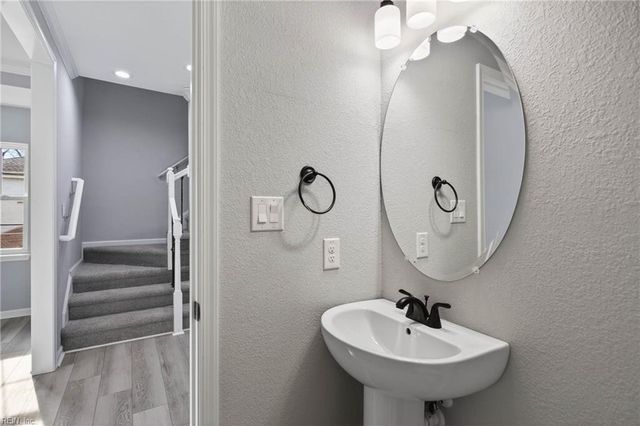 1517 Maple AVE, Portsmouth, VA 23704