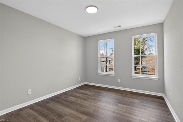 1517 Maple AVE, Portsmouth, VA 23704