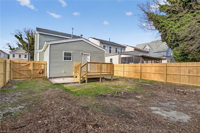 1517 Maple AVE, Portsmouth, VA 23704