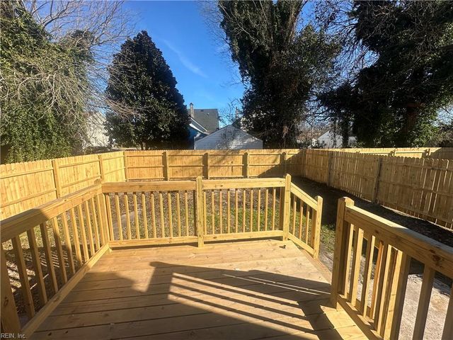 1517 Maple AVE, Portsmouth, VA 23704