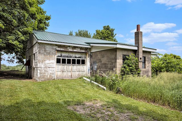 7814 M-79, Nashville, MI 49073