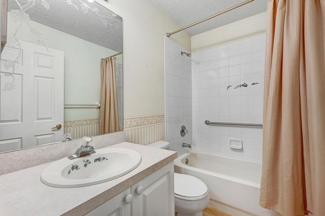 1180 Goldenrod Circle NE, Palm Bay, FL 32905