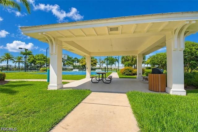 4610 Waterscape LN, Fort Myers, FL 33966