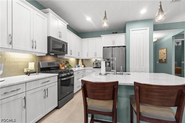 4610 Waterscape LN, Fort Myers, FL 33966