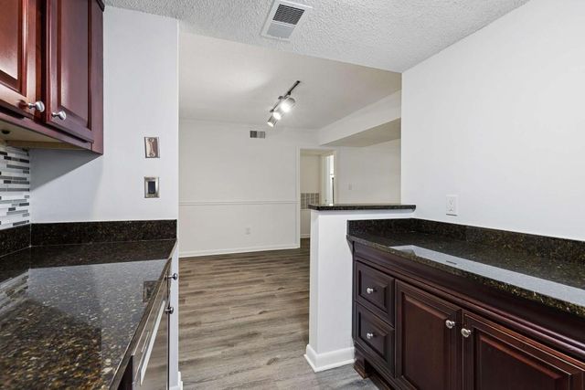6900 Roswell Road Q6, Atlanta, GA 30328