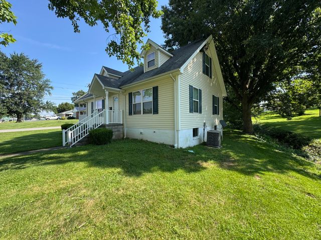 294 W West Water Street, Flemingsburg, KY 41041