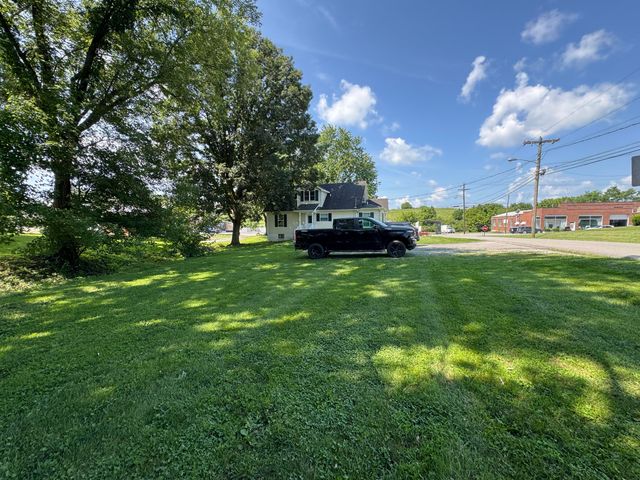 294 W West Water Street, Flemingsburg, KY 41041