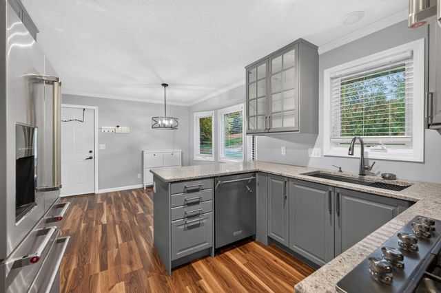 13615 Pleasant Lane, Burnsville, MN 55337
