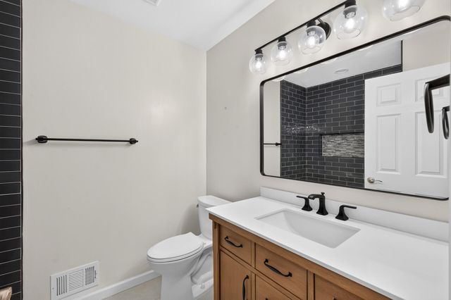 13615 Pleasant Lane, Burnsville, MN 55337