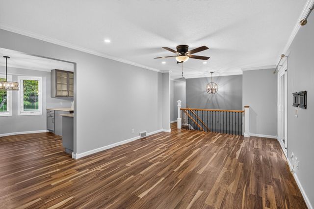 13615 Pleasant Lane, Burnsville, MN 55337