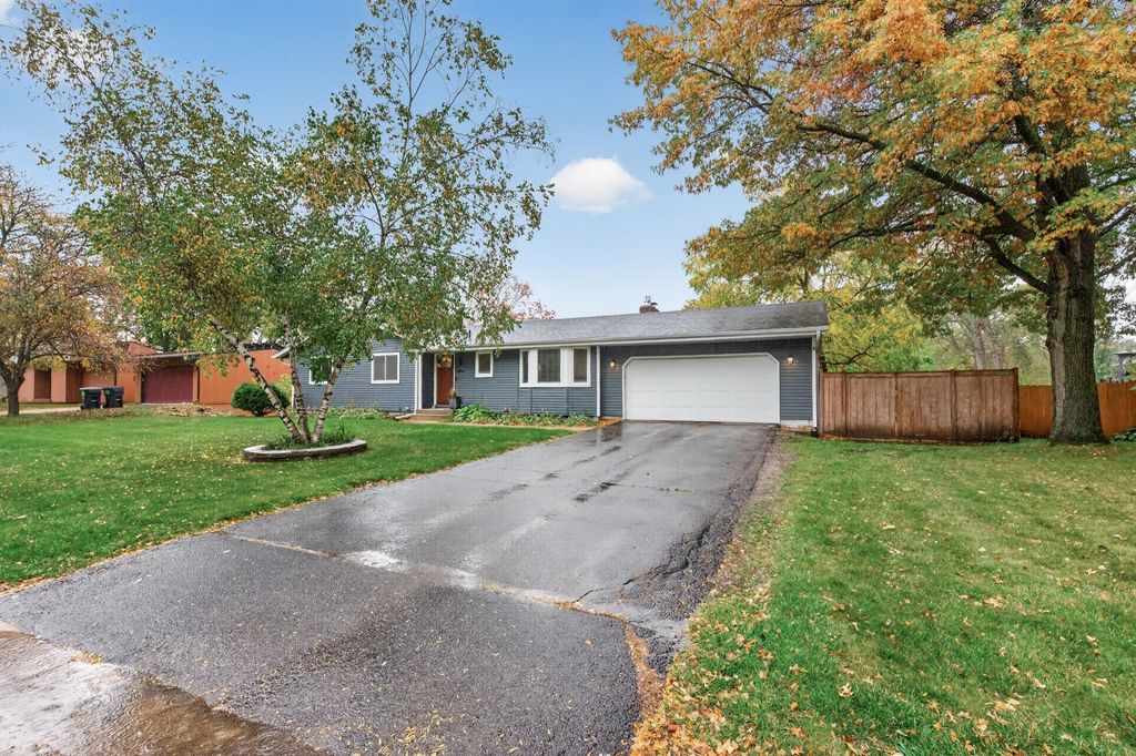13615 Pleasant Lane, Burnsville, MN 55337 — photo 2