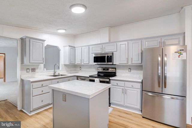 3202 JONQUIL LN, Middle River, MD 21220