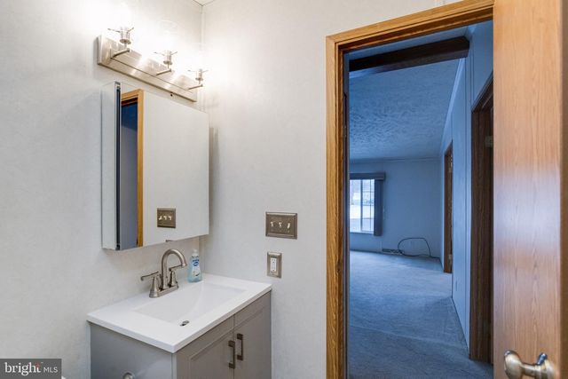 3202 JONQUIL LN, Middle River, MD 21220