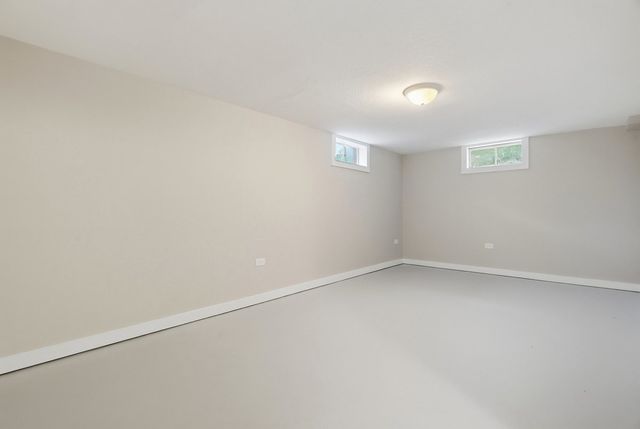 3008 Emily Lane, Mchenry, IL 60051