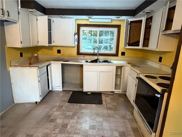 7777 Hallenbeck Road, Vienna, NY 13042