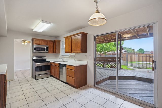 1037 Monarch Drive, Lewisville, TX 75067