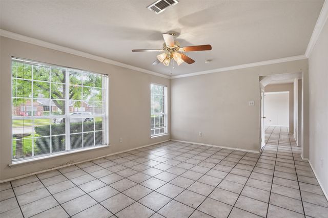 1037 Monarch Drive, Lewisville, TX 75067