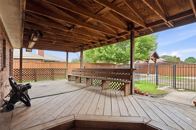 1037 Monarch Drive, Lewisville, TX 75067