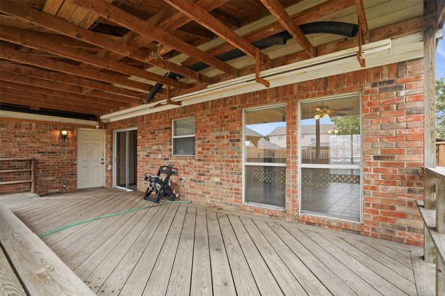 1037 Monarch Drive, Lewisville, TX 75067