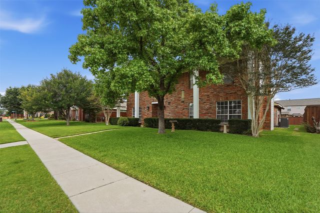 1037 Monarch Drive, Lewisville, TX 75067