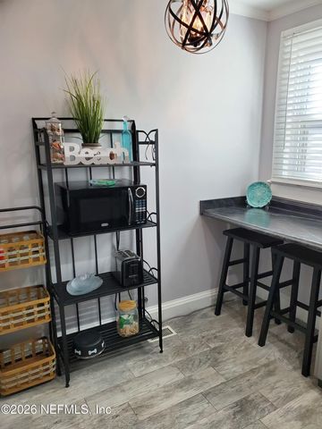 530 S 2ND Street, Jacksonville Beach, FL 32250