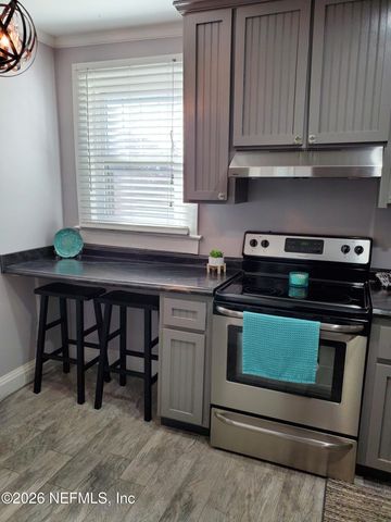 530 S 2ND Street, Jacksonville Beach, FL 32250