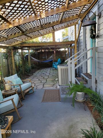 530 S 2ND Street, Jacksonville Beach, FL 32250