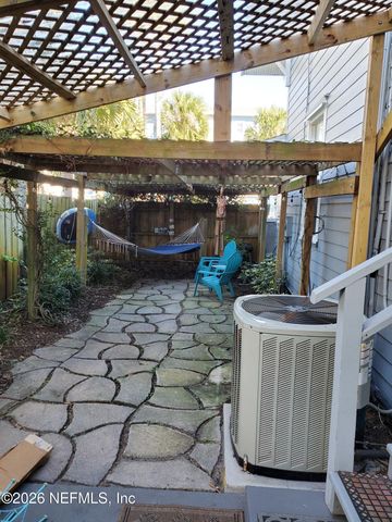 530 S 2ND Street, Jacksonville Beach, FL 32250