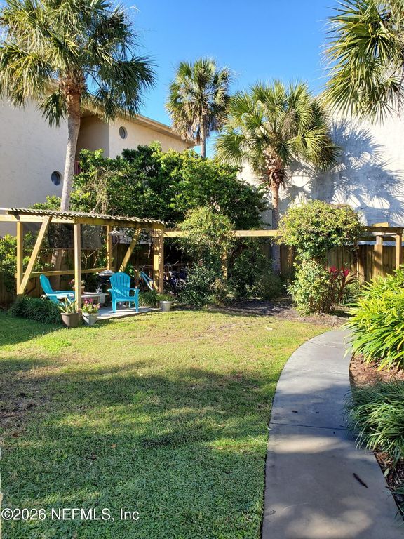 530 S 2ND Street, Jacksonville Beach, FL 32250