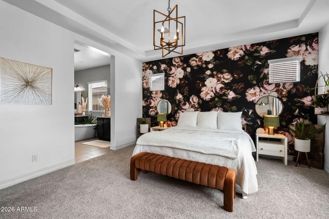 2948 E CREST Lane, Phoenix, AZ 85050