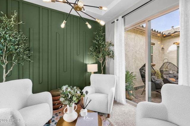 2948 E CREST Lane, Phoenix, AZ 85050