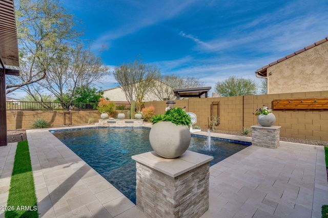 2948 E CREST Lane, Phoenix, AZ 85050