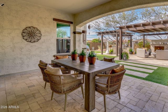 2948 E CREST Lane, Phoenix, AZ 85050