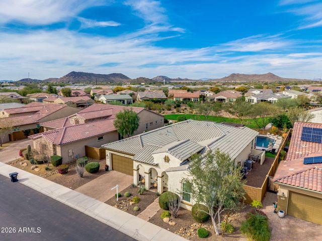 2948 E CREST Lane, Phoenix, AZ 85050