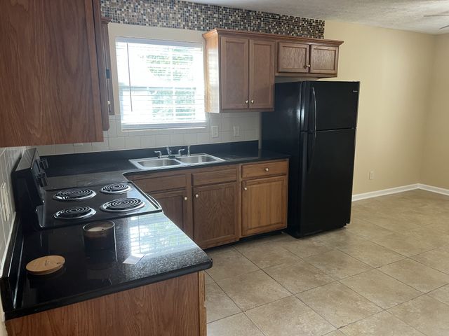 2049 Williams Valley Dr, Madison, TN 37115