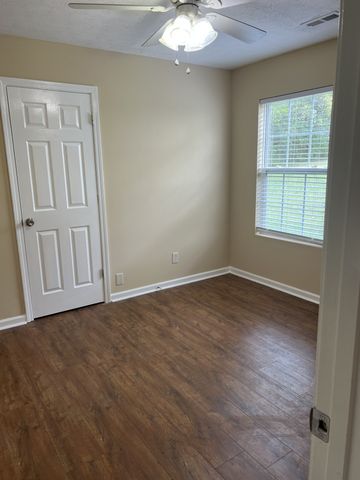 2049 Williams Valley Dr, Madison, TN 37115