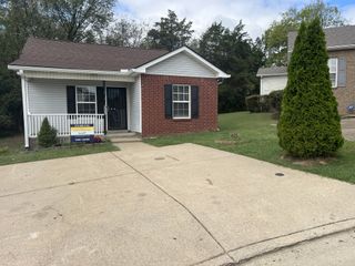 2049 Williams Valley Dr, Madison, TN 37115