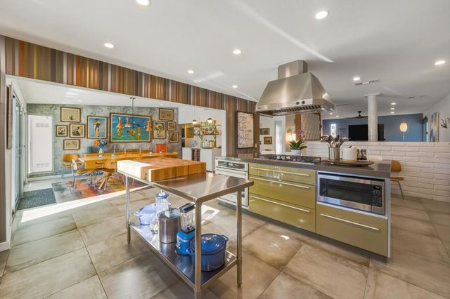 5337 E Lakeside Drive, Palm Springs, CA 92264