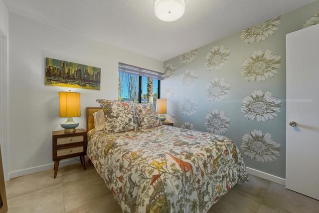 5337 E Lakeside Drive, Palm Springs, CA 92264