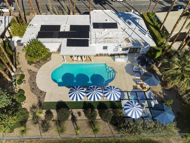 5337 E Lakeside Drive, Palm Springs, CA 92264