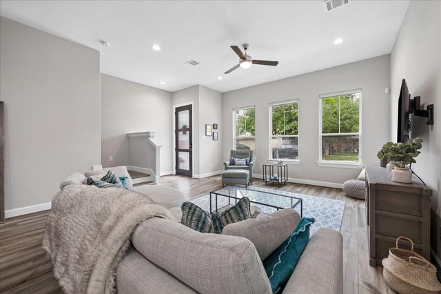 4283 Childress Street, Houston, TX 77005