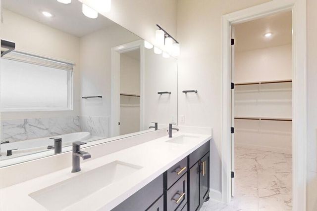 119 Cotton Tree TER, Dripping Springs, TX 78620