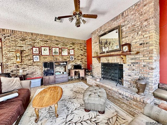 58675 Delacroix Ave, Plaquemine, LA 70764