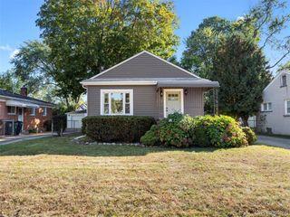 142 Midland Boulevard, Royal Oak, MI 48073