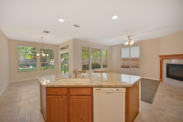 5118 Bessemer Ct, Sacramento, CA 95835