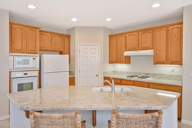 5118 Bessemer Ct, Sacramento, CA 95835